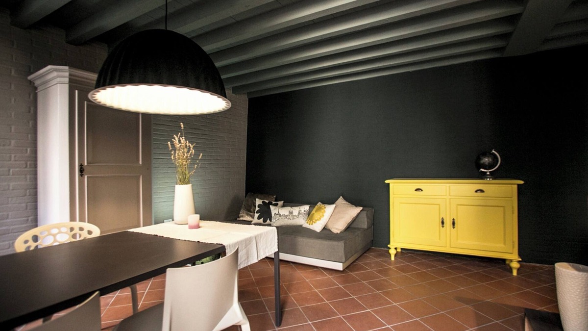 Ferrara House | House in the center with parking