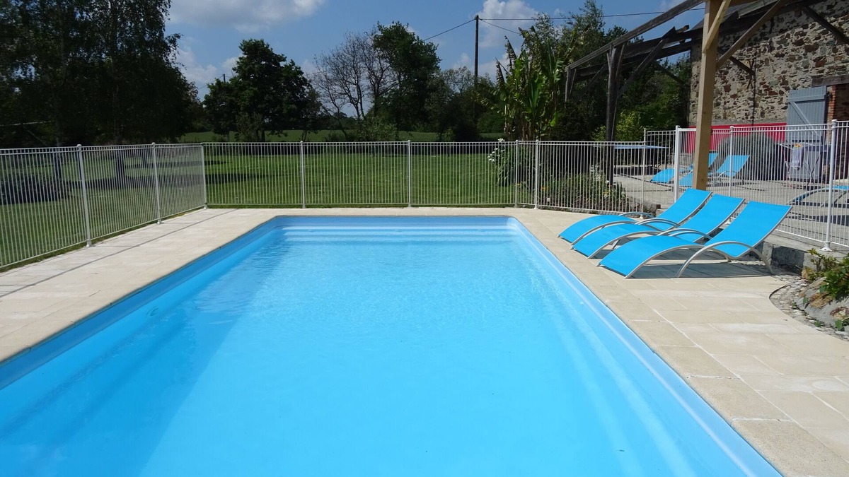Nort-sur-Erdre House | House in the countryside with heated pool (16/22 pers)