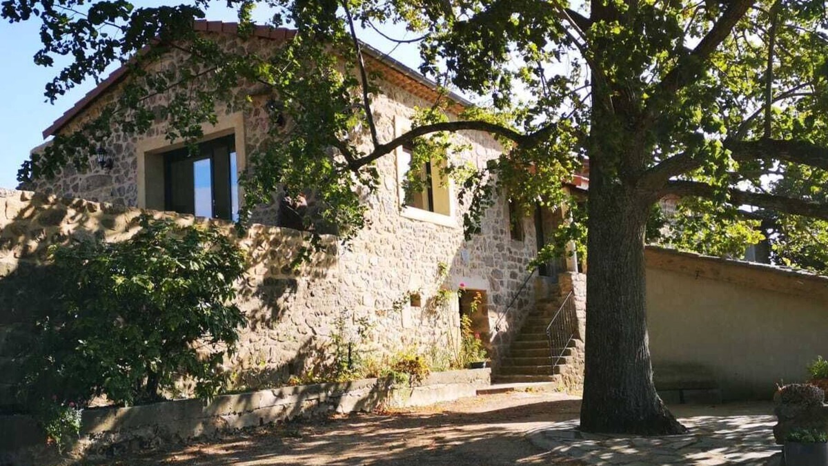 Colombier-le-Vieux House | HOUSE IN THE DOUX VALLEY