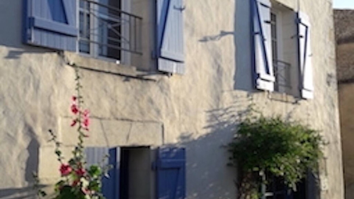 Mornac-sur-Seudre Villa | HOUSE IN THE HEART OF THE VILLAGE