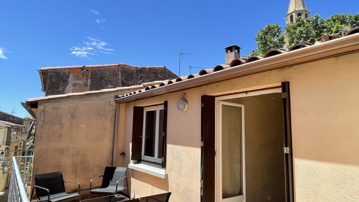 Montagnac House | House in the heart of the village