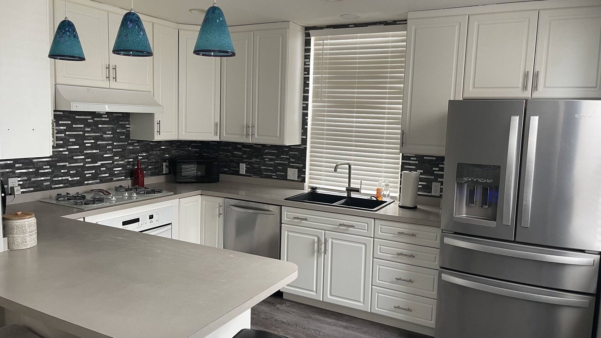 Brownstown House | House in the Heart of Yakima - 5 mins to Airport