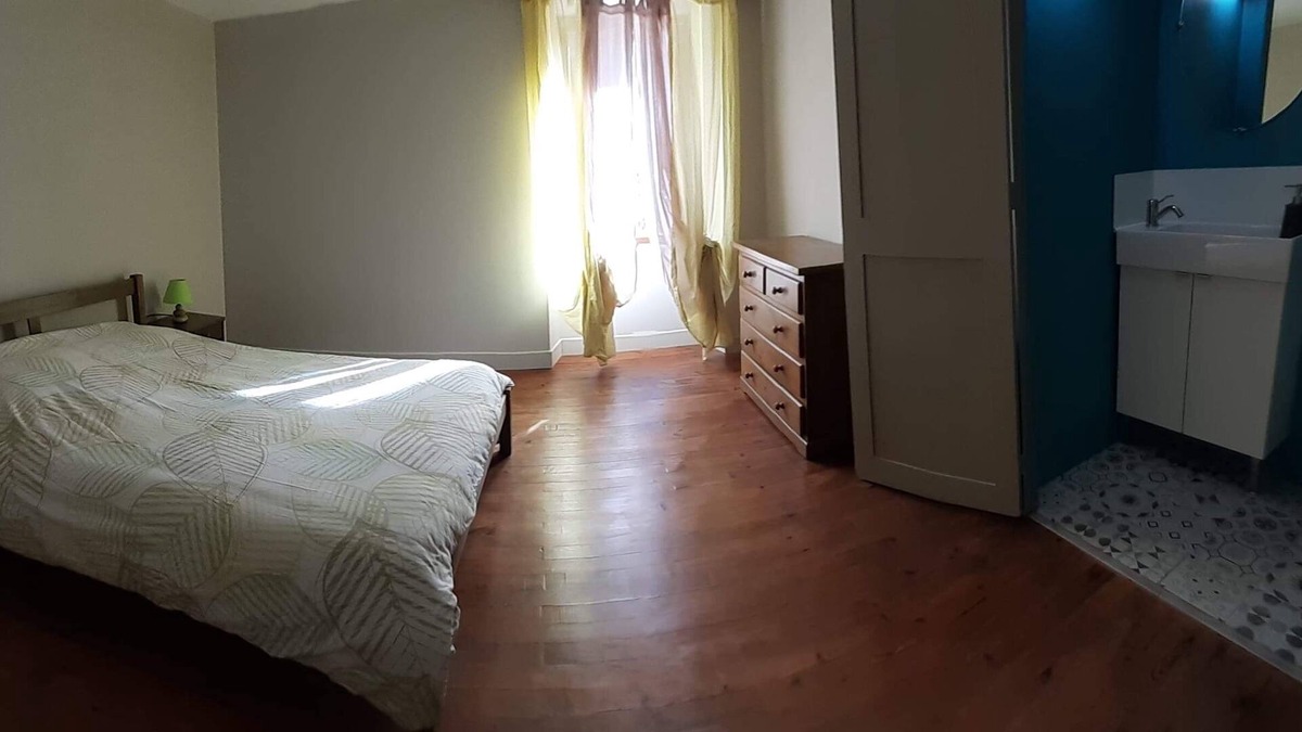 Mens House | House in the historic center of Mens