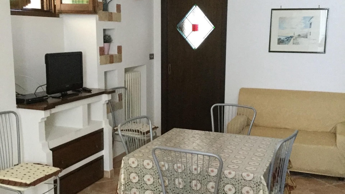 Atri House | House in the historic center