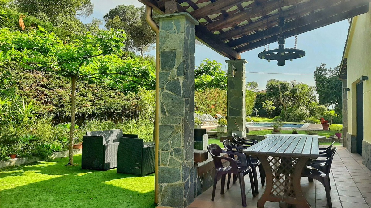 Sils House | House in the middle of nature, private pool between sea and mountains.