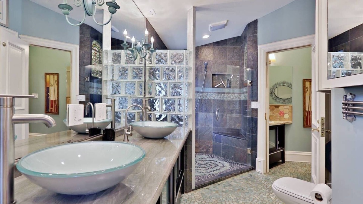 Issaquah House | House in the Woods [whole house]