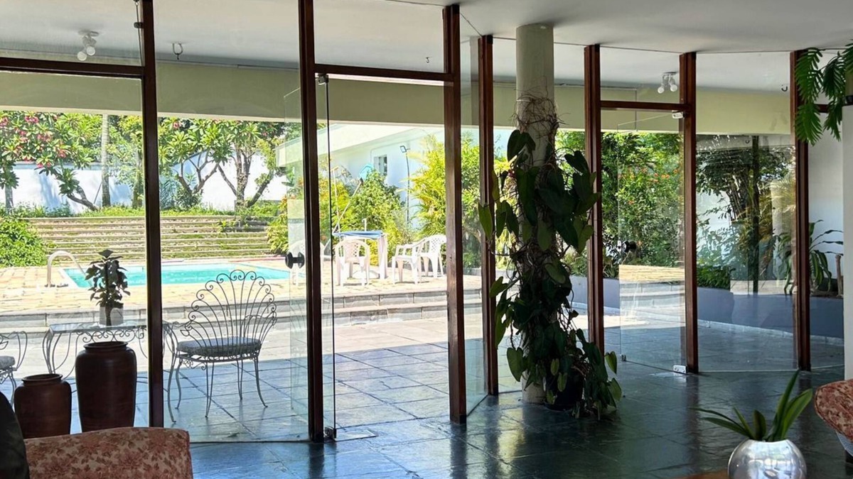 Lorena House | House in upscale neighborhood with barbecue and pool in Lorena-SP