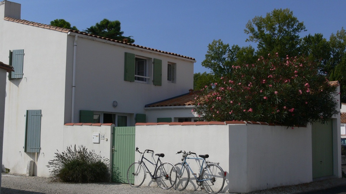 Rivedoux-Plage House | House in wooded area