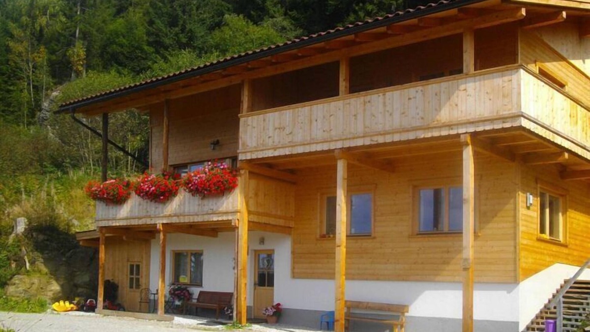 Rohrberg House | House in Zell am Ziller with Panoramic Views