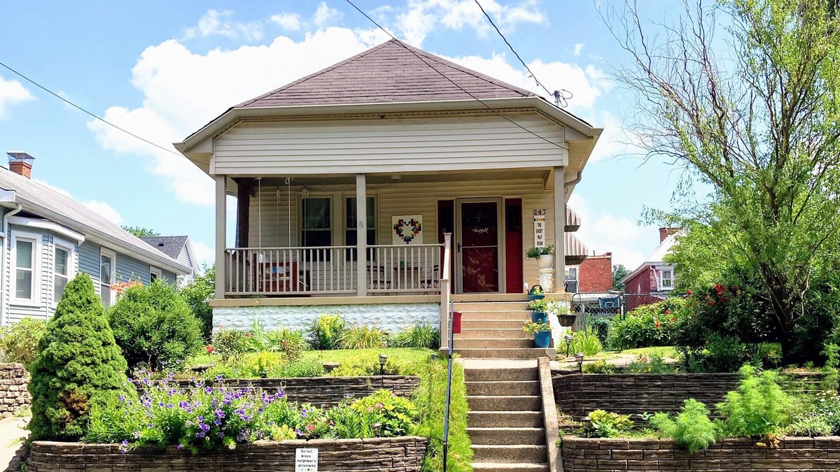 Ludlow House | House is sold. Trying to delete this listing.