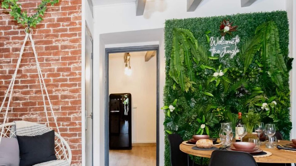 Montbrison House | ꧂ HOUSE "Jungle House" 90 m2/Montbrison *Overhead projector-Cinema-Games-Parking area