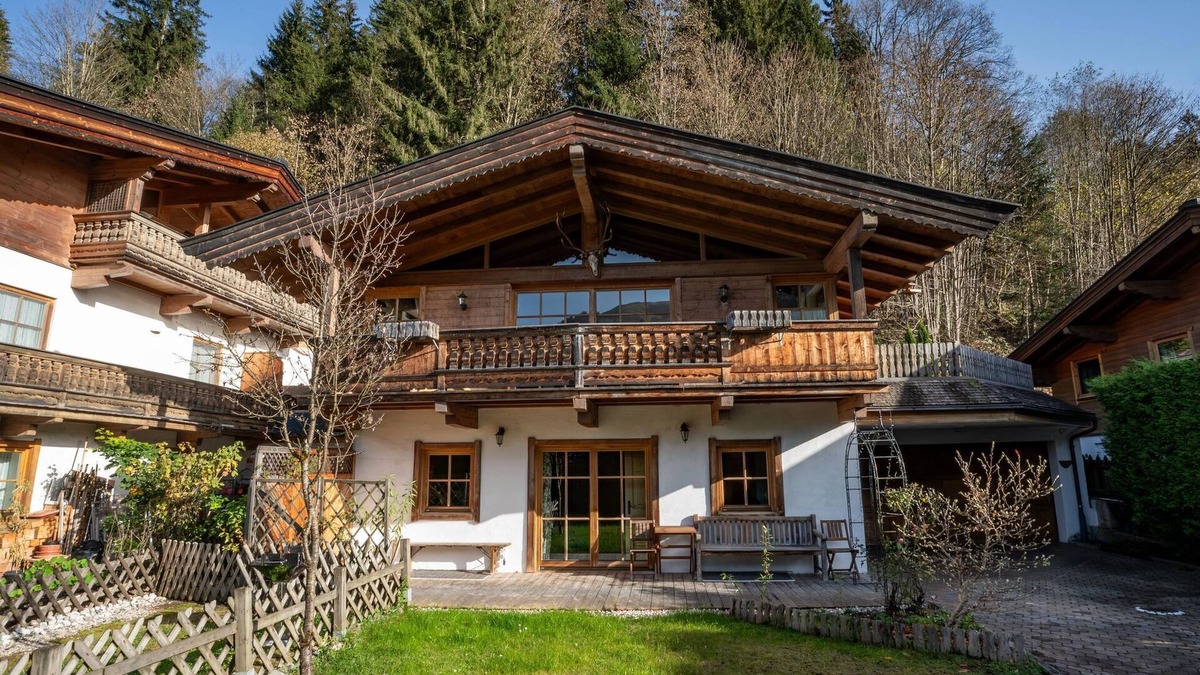 Aurach bei Kitzbuehel House | House Kaiserblick, Austria