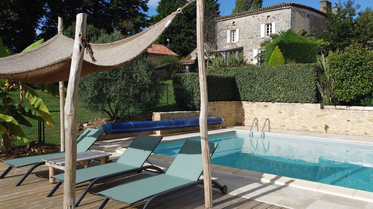 Sauveterre-la-Lemance House | House La Vallée 6 persons with swimming pool 3* France