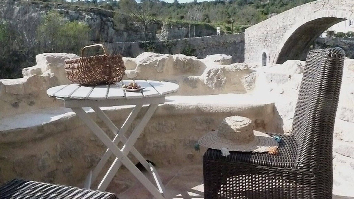 Lagrasse Apartment | House La France - Ramparts & Riverside (Sleeps 2)