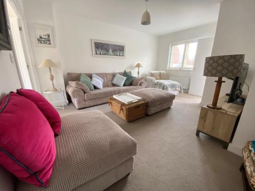 Bicester House | House Launton Village - close to Tythe Barn, Blenheim Palace & Bicester Shopping