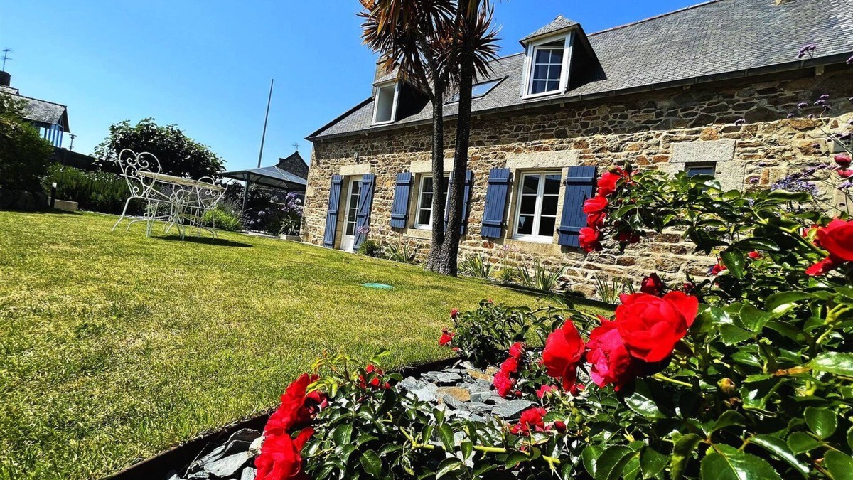 Lanmodez House | House Les Agaphantes