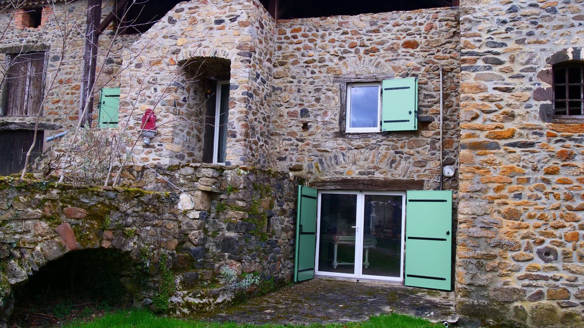 Blassac House | House "Les sauvages" - Nature and charm on the banks of the Allier 8 to 10 people