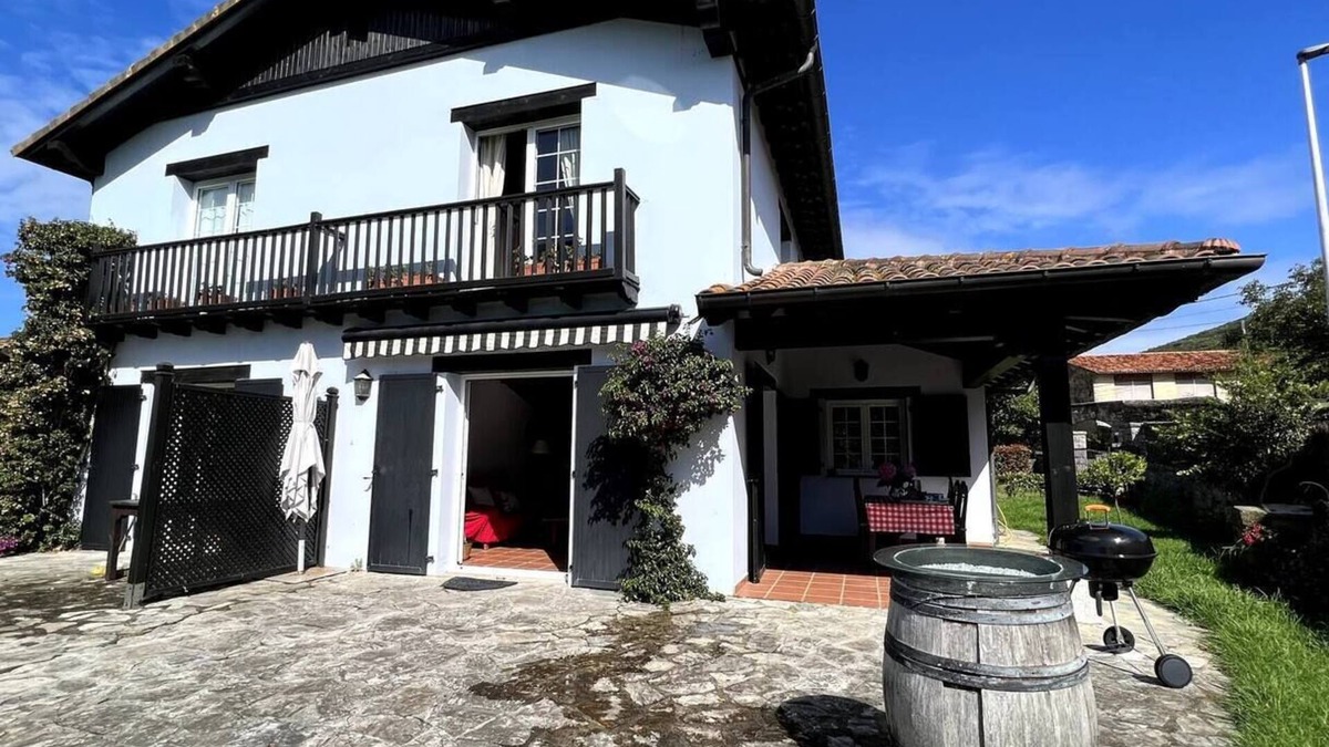 Arnuero House | House Mar (Arnuero - Isla - Noja) with garden
