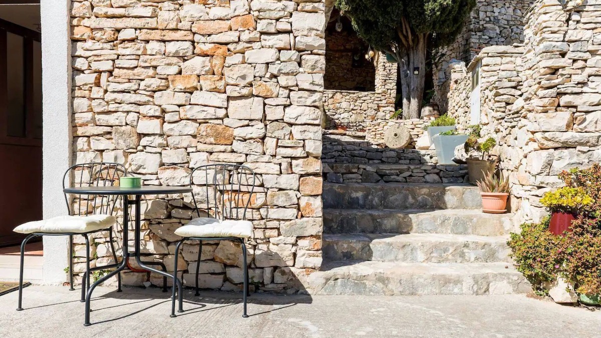 Cove Rogacic House | House Marina (41131-K1) - Vis - island Vis