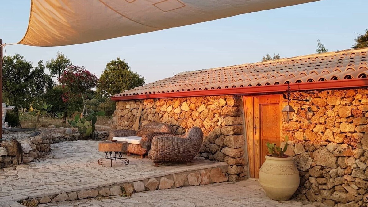 Noto House | House Mmiriusa