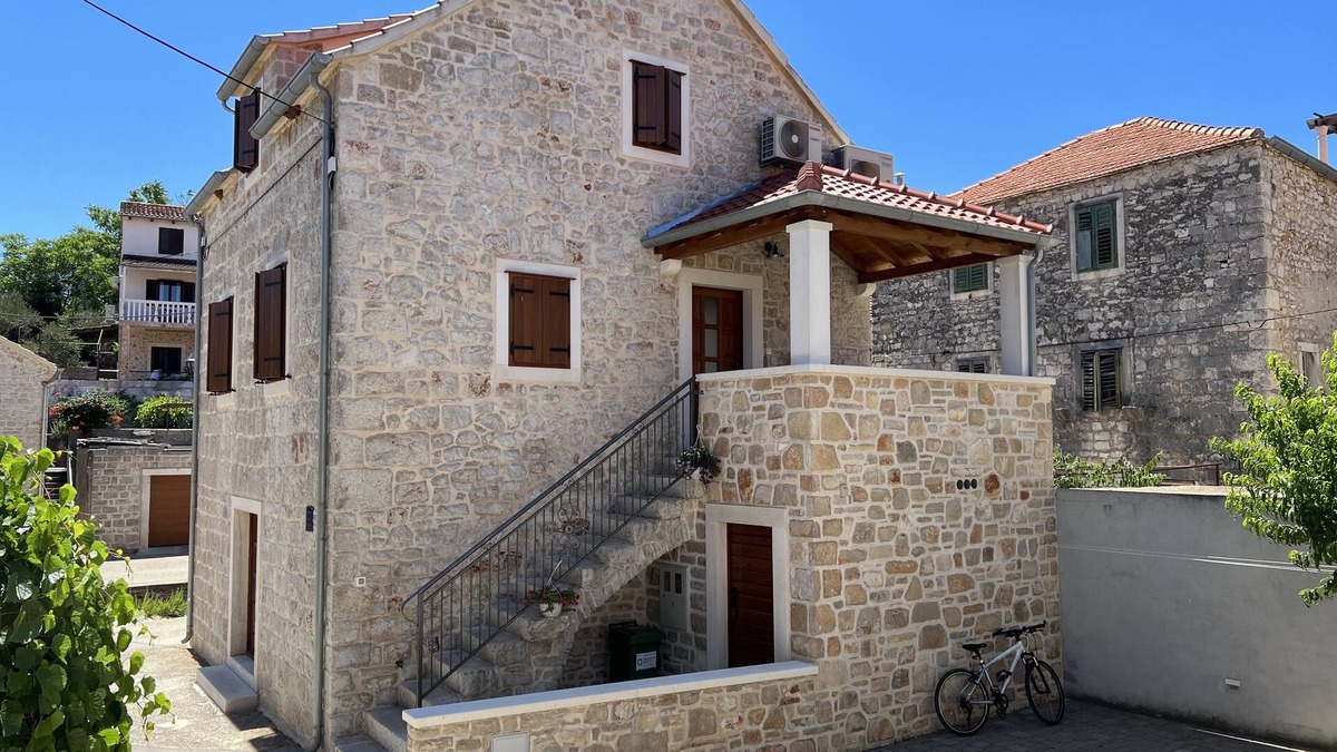 Vrboska House | House Morko (11852-K1) - Vrboska - island Hvar