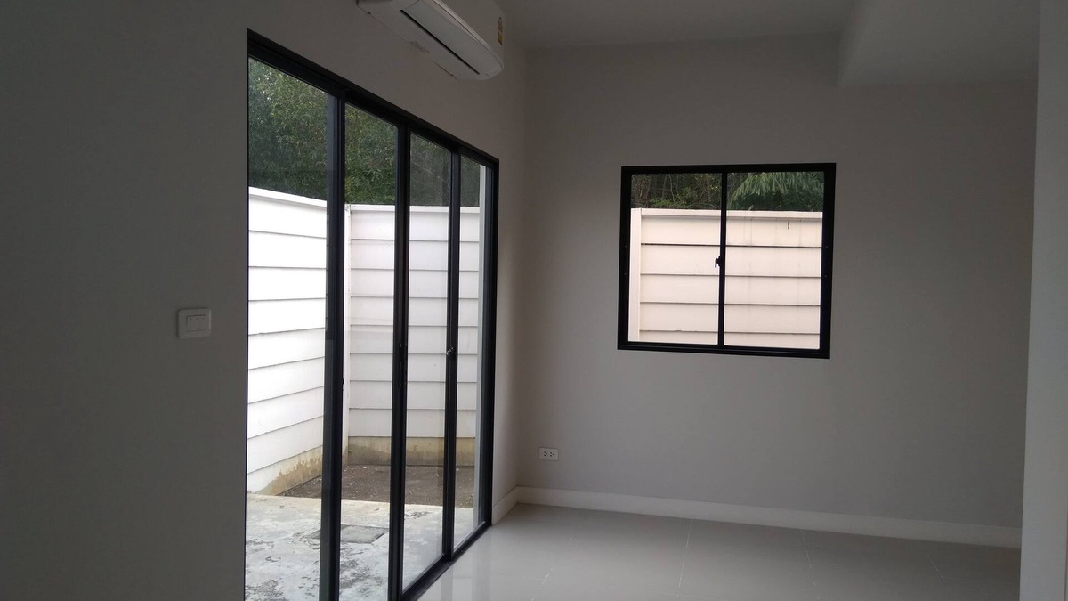 Ban Mai House | House near express way.