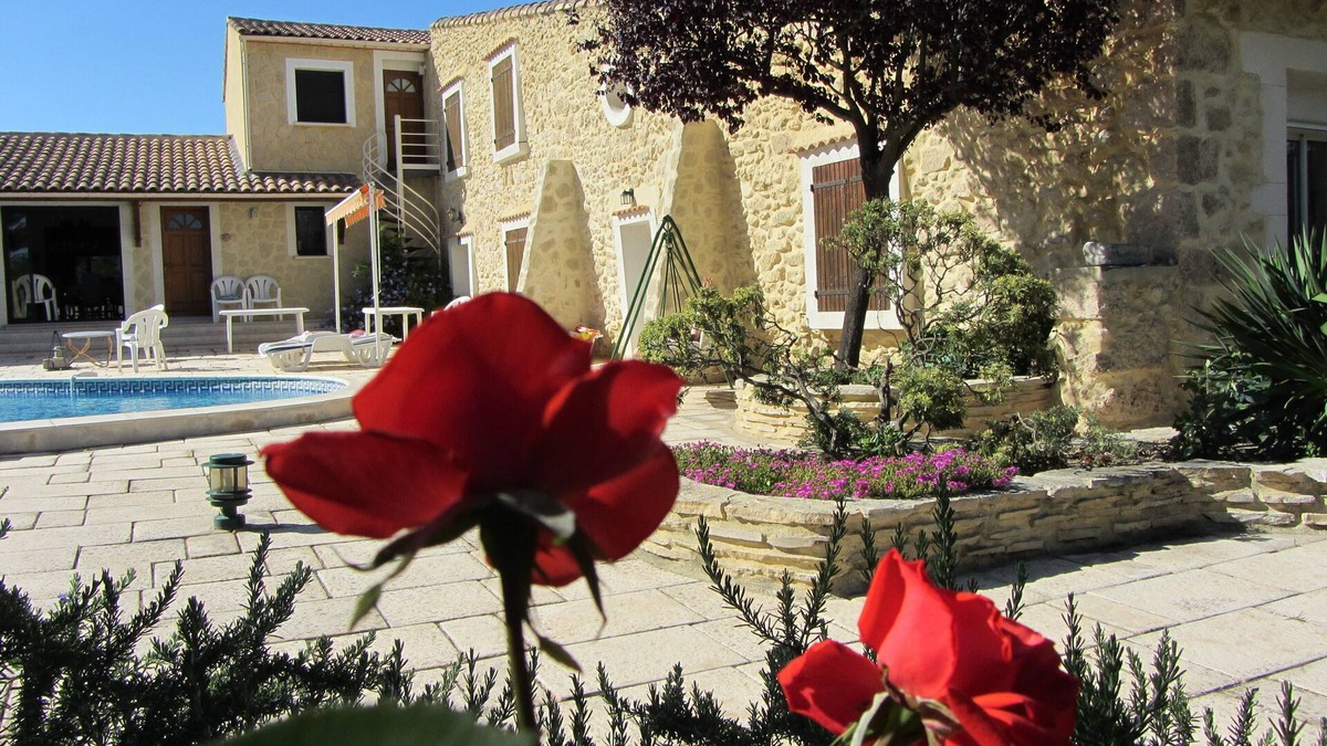 Loupian House | House near the SEA - private SWIMMING POOL - COUNTRYSIDE - in LANGUEDOC - 15 people