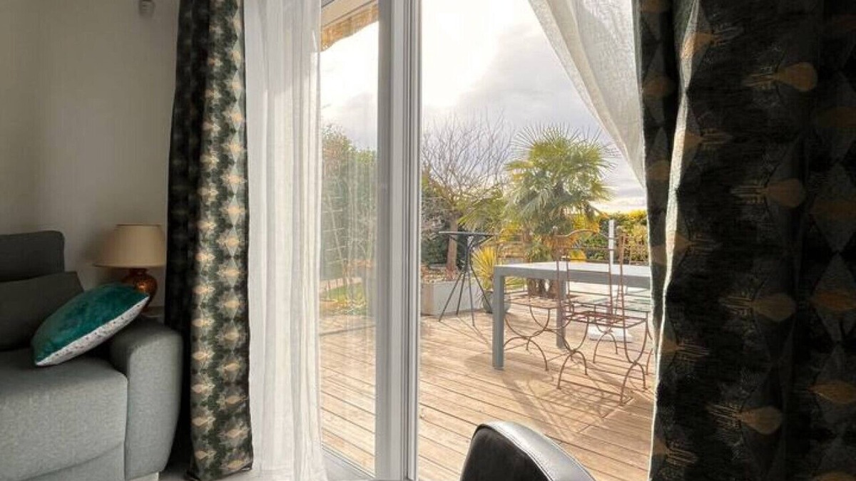 Abrest House | House near Vichy with garden and swimming pool