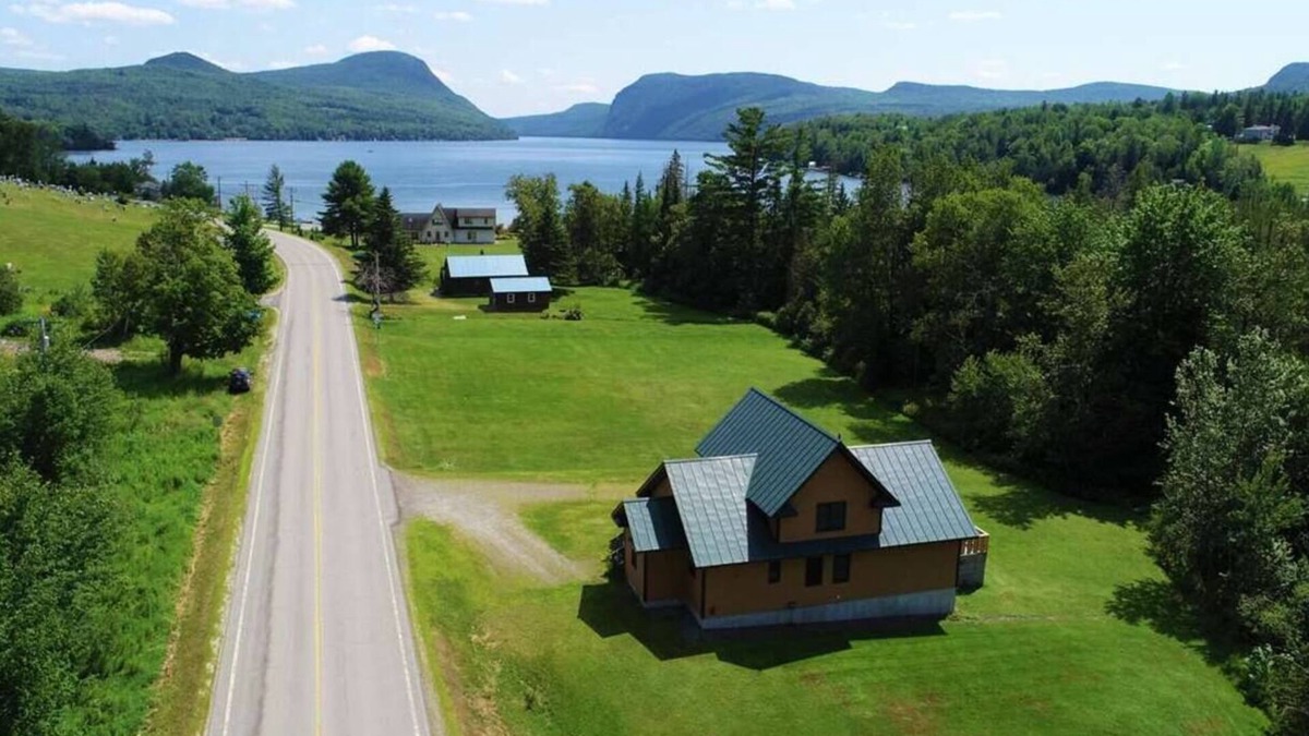 Orleans House | House Near Willoughby North Beach, Kingdom Trails, VAST Trails, Burke, Jay