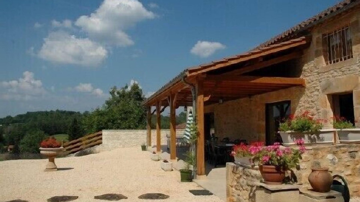 Villefranche-du-Perigord Cottage | House of the cabinetmaker: beautiful charming exquisitely decorated in black Perigord
