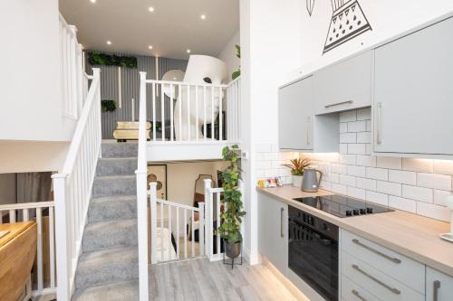 Royal Tunbridge Wells Apartment | House Of Cards