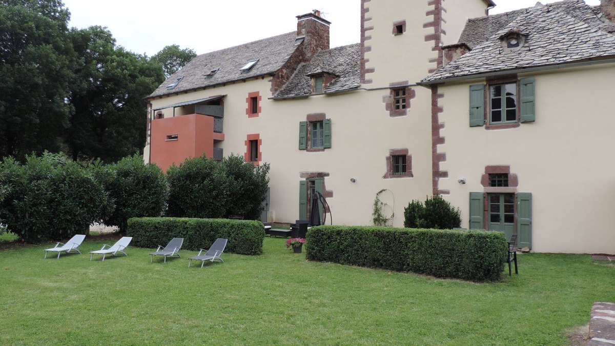 Banassac House | HOUSE OF CHARACTER