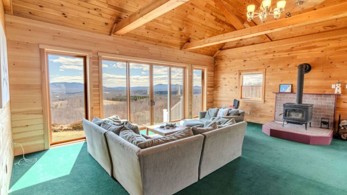 Lincolnville House | House of Clouds - Space for the Entire Family!