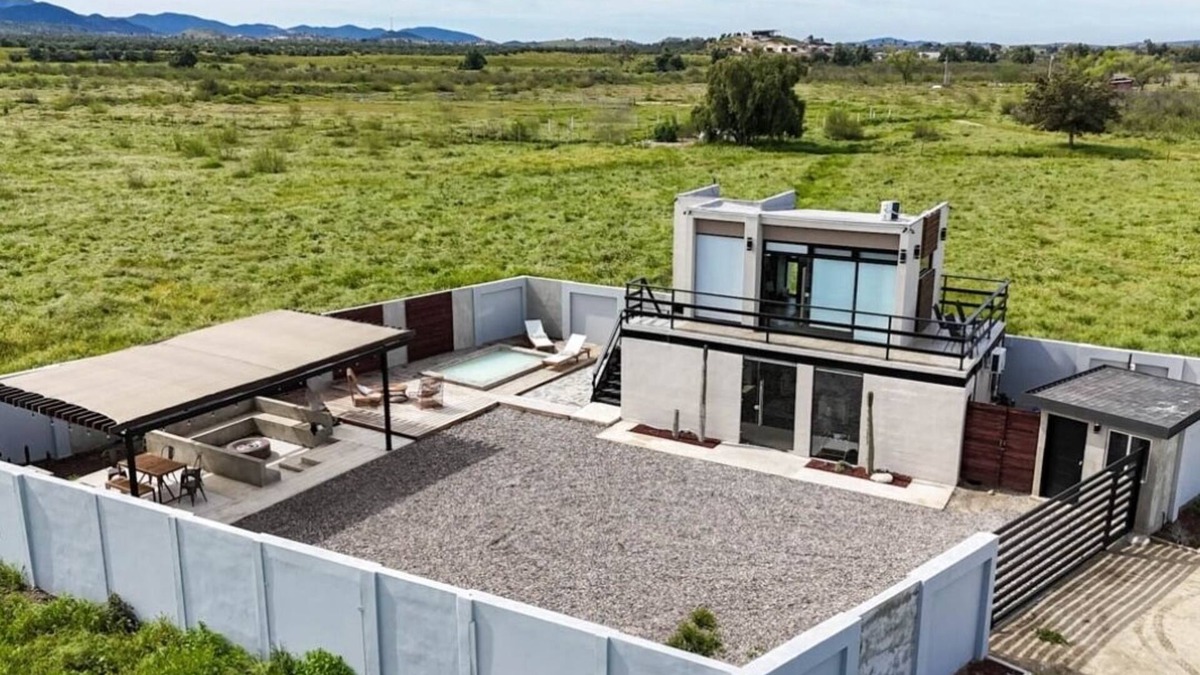 Ejido El Porvenir House | House of Gemini is a secluded property in the center of Valle de Guadalupe