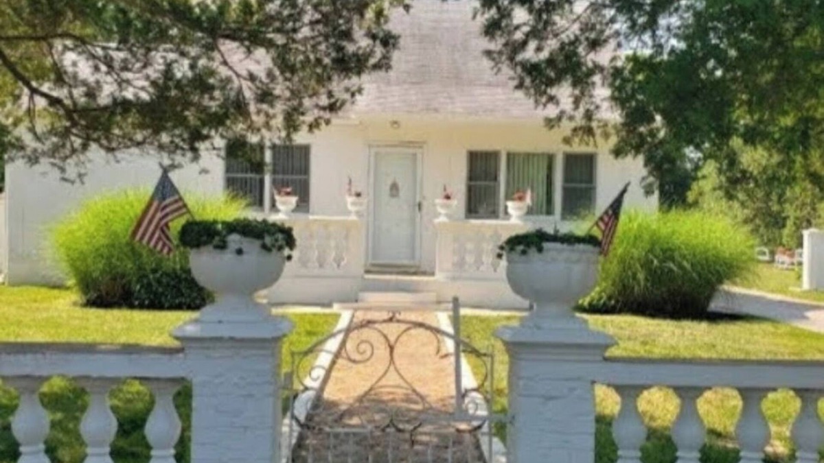 Shirley House | House of Peace