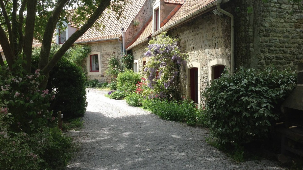 Wimille Other | House of the 18th century, warm welcome in a green and pleasant setting