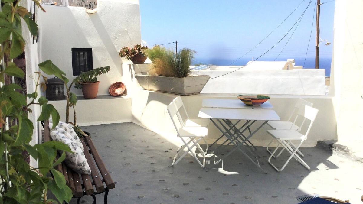 Finikia House | House of the Angels. An old Winery renovated and transformed into a cosy house