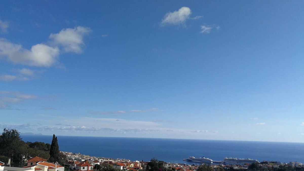 Imaculado Coracao de Maria House | House of the Immaculate. Magnificent view of the city of Funchal