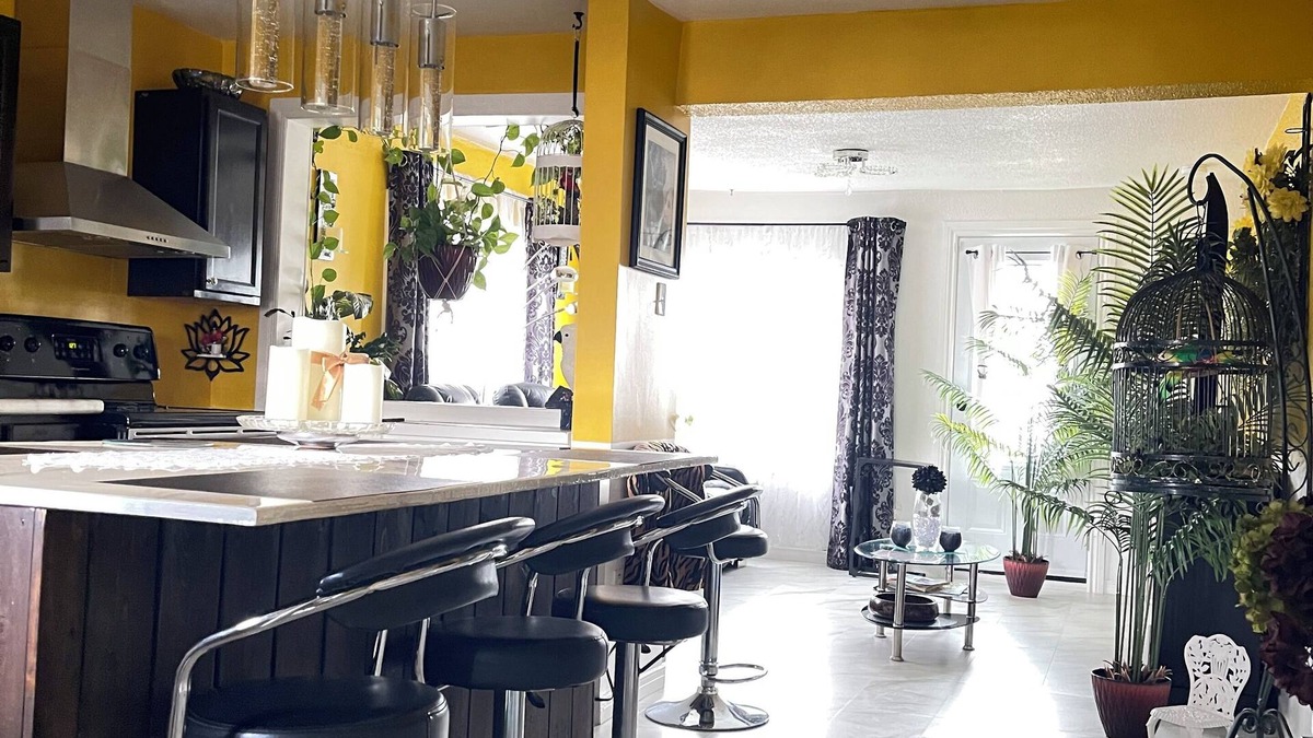 Algoma District House | House of Tranquility nNo cleaning fees nTiny home & pet friendly, NON Smoking.