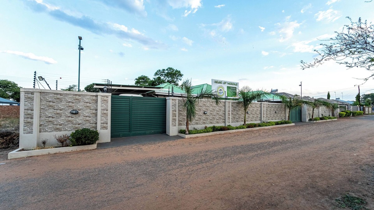 Victoria Falls Bed & Breakfast | House Of Werenje