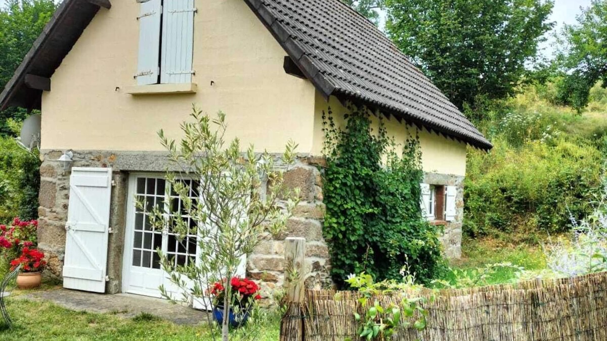 Fridefont House | House, old bread oven, terrace, Mallet beaches