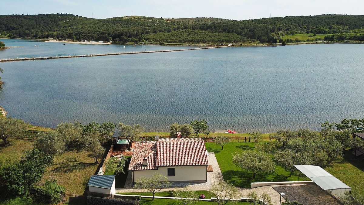 Pomer House | HOUSE OLIVA- spend an unforgettable vacation in the charming this wonderful place