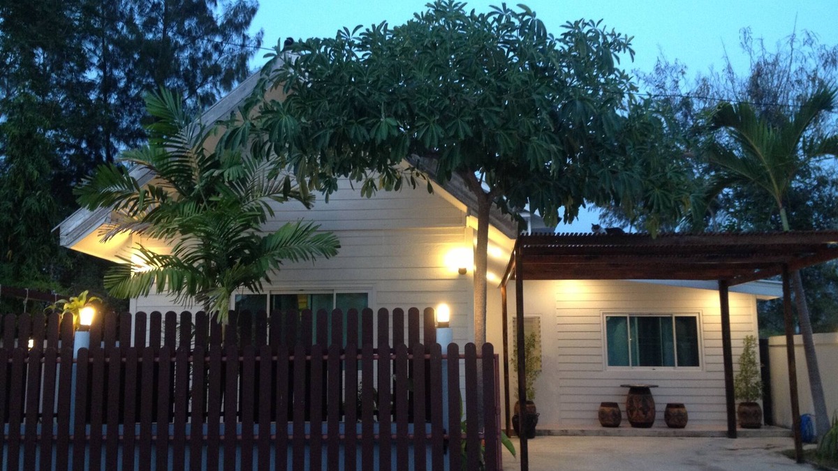 Hat Chao Samran House | House on Haad Chao Samran (Pak-Bon)