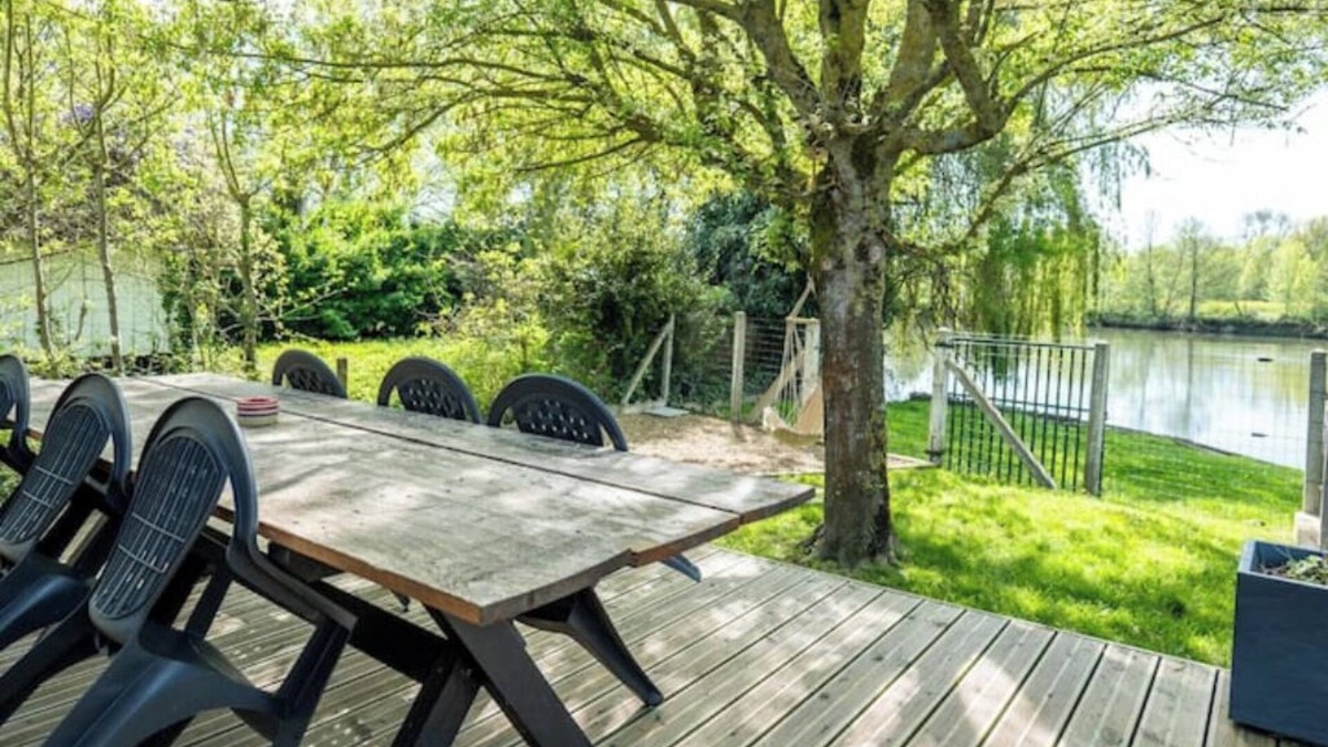 La Fleche House | House on the banks of the Loir