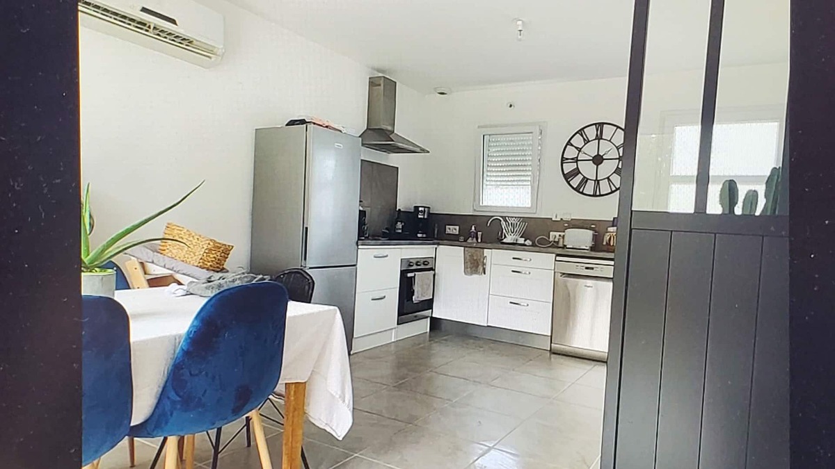 Saint-Evarzec House | House on the beach road