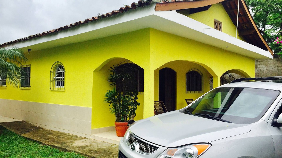 Peruibe House | House on the beach with Pool and Barbecue. Air conditioning.