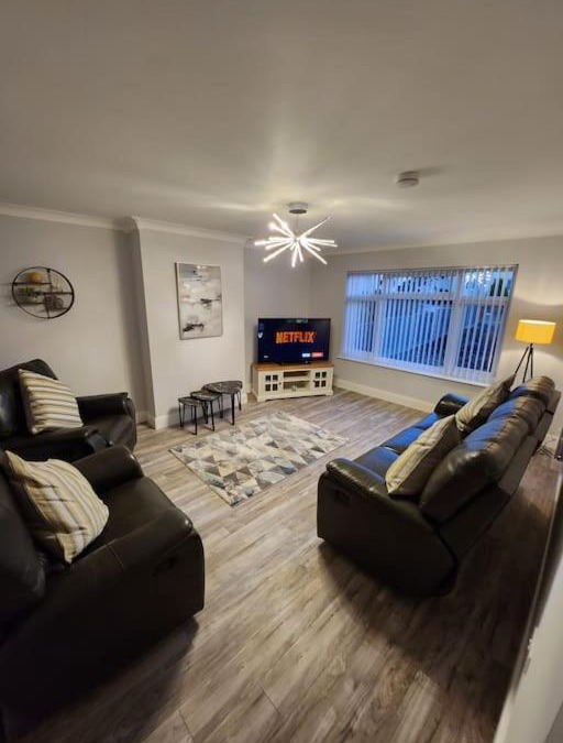 Luton House | House on the Furrows
