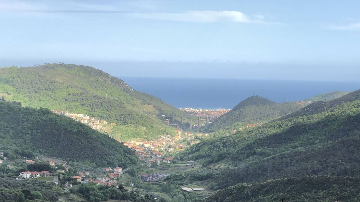 Magliolo House | House on two levels in Liguria -sea view (6-7 places)
