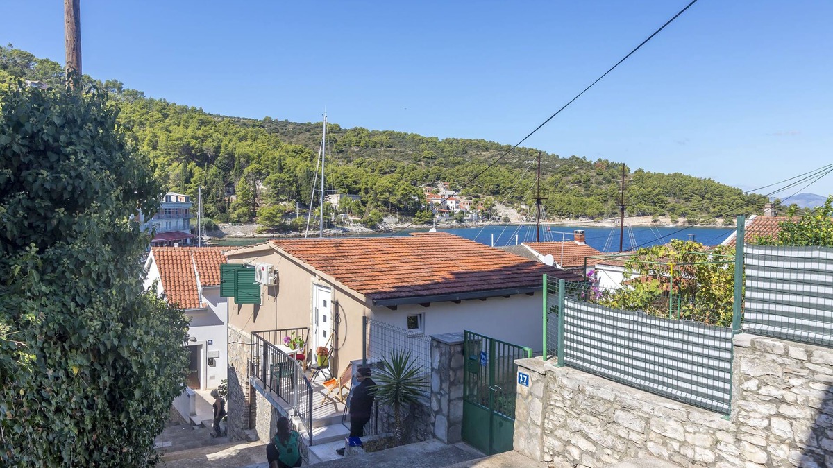 Stomorska House | House Pelegrin (72731-K1) - Stomorska - island Solta