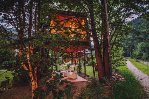 Luce House | House Raduha